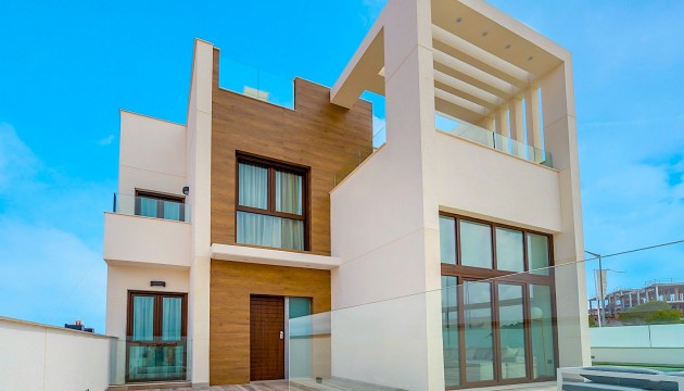 Villen
 - New Build - Torrevieja - Los balcones