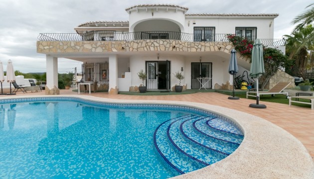 5-Schlafzimmer-Villa zu verkaufen in Pla del Mar Moraira