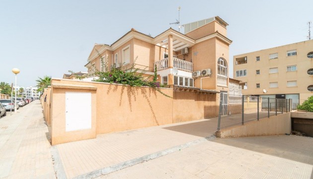 Apartamento - Venta - Orihuela - La Zenia