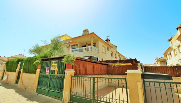 Apartamento - Venta - Villamartin - PAU 8