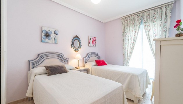 Apartment - Sale - Orihuela - La Zenia