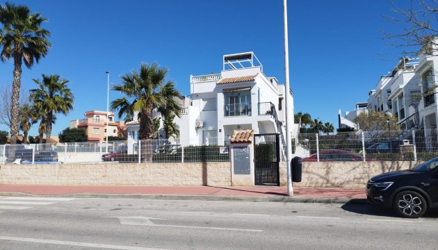 Apartment - Sale - Torrevieja - Aguas Nuevas