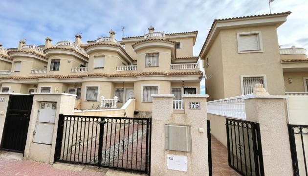 Townhouse - Sale - Ciudad Quesada - Lo Marabu