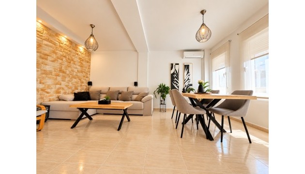 Townhouse - Sale - Daya Nueva - Daya Nueva