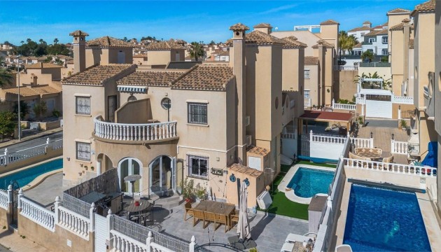 Townhouse - Sale - Orihuela Costa - Villamartín