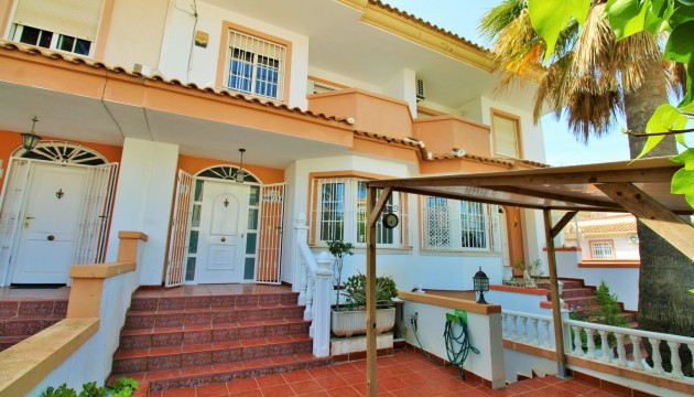 Townhouse - Sale - Villamartin - Villamartín