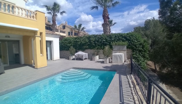 Villa's
 - Revente - Algorfa - La Finca Golf