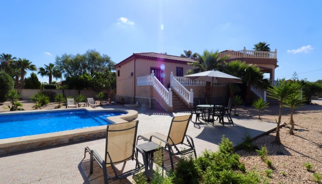 Villa's
 - Revente - Catral - Catral