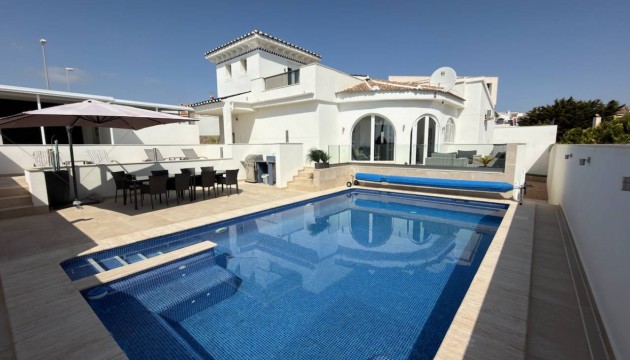 Villa's
 - Revente - Ciudad Quesada - Central Quesada