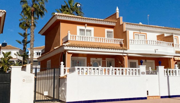 Villa's
 - Revente - Ciudad Quesada - Doña Pepa