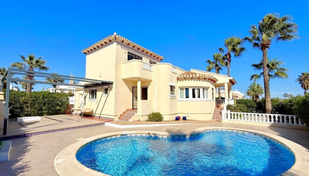 Villa's
 - Revente - Orihuela Costa - Los Dolses