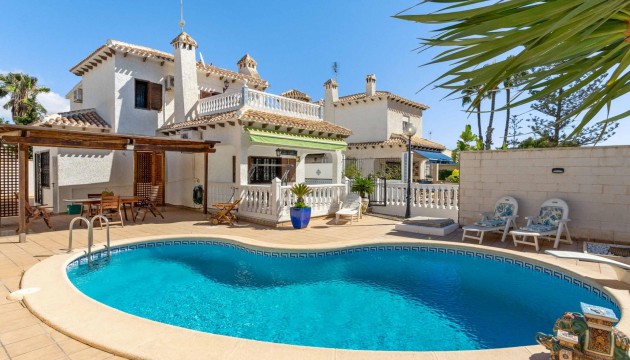 Villa's
 - Revente - Orihuela - La Zenia