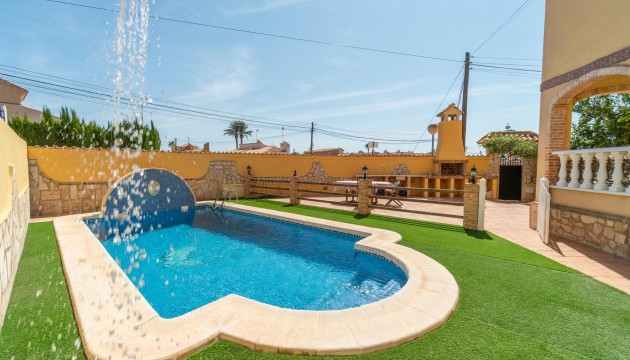 Villa's
 - Revente - Orihuela - Las Mimosas