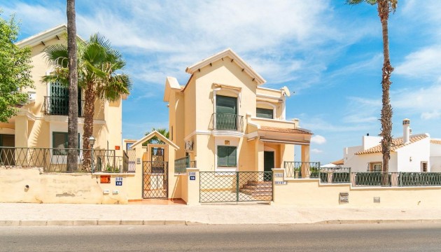 Villa's
 - Revente - Villamartin - Villamartin