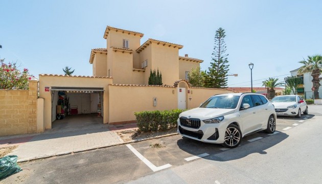 Villas
 - Revente - Torrevieja - La Mata