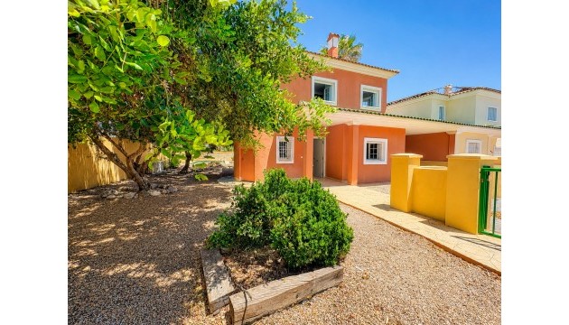 Villas - Sale - Altaona Golf and Country Village - Altaona Golf - Country Village