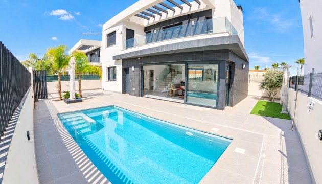 Villas
 - Venta - Algorfa - La Finca Golf
