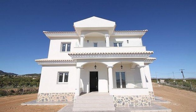 Villen
 - New Build - Pinoso - Camino Del Prado