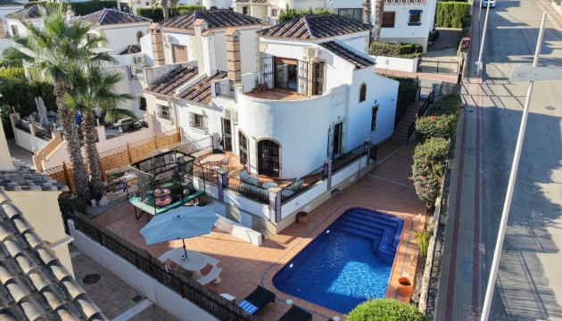 Villen
 - Resale - Algorfa - La Finca Golf Resort