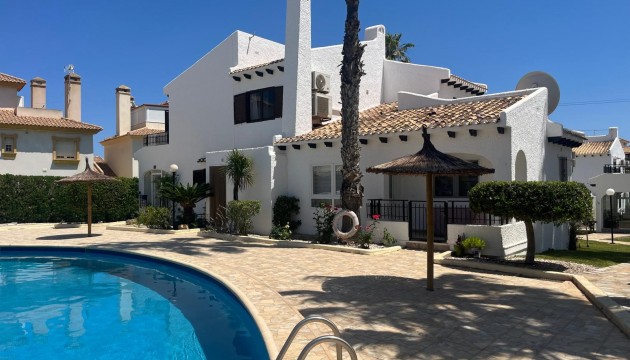 Villen
 - Resale - Cabo Roig - Cabo Roig