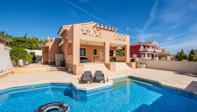 Villen
 - Resale - Ciudad Quesada - Rojales - Ciudad Quesada - Rojales