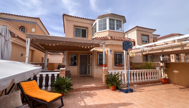 Villen
 - Resale - Guardamar - El Raso