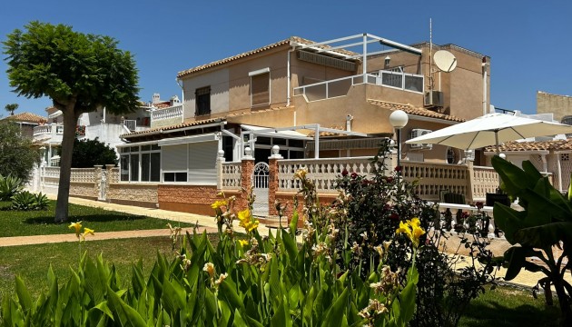 Villen
 - Resale - Playa Flamenca - Orihuela Costa
