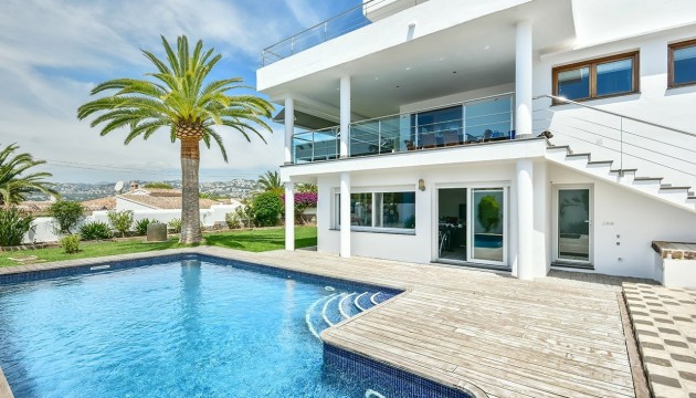 buy luxury property in pla del mar moraira