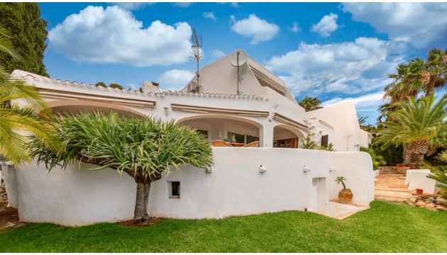 Sale - Villa / Chalet - Javea - Puchol