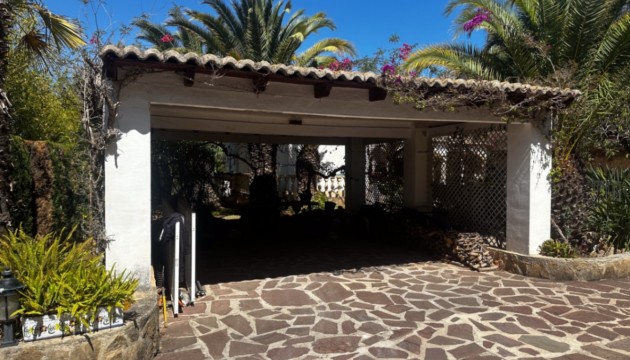 Resale - Villa / Chalet
 - Javea - Montgo