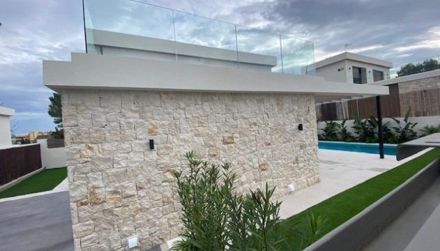 Nueva construcción  - Bungalow - Orihuela - Montezenia