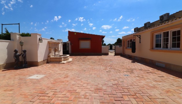 Sale - Country Property - Almoradi - Heredades - Village