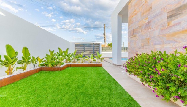 Nueva construcción  - Villas
 - Torrevieja - Torreta florida