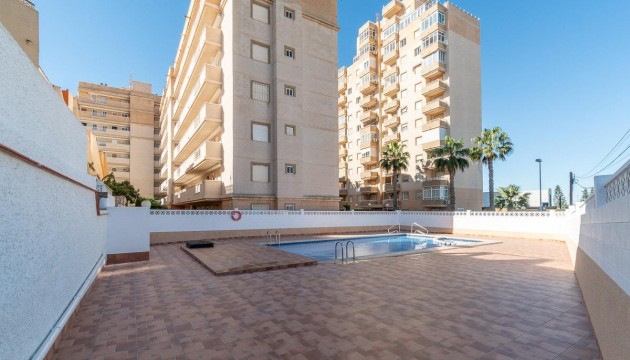 Revente - Appartement - Torrevieja - Nueva Torrevieja