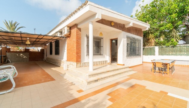 Revente - Villa's
 - Torrevieja - Aguas nuevas 1