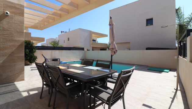 Venta - Detached villa - Los Montesinos - La Herrada