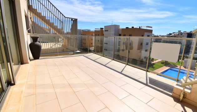 Sale - Apartment - Orihuela - Villamartin