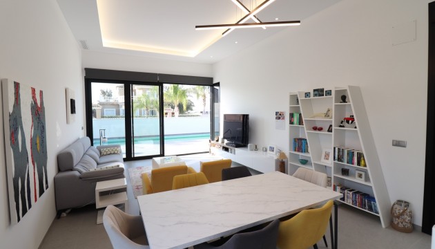 Sale - Detached villa - Formentera del Segura - Fincas de La Vega