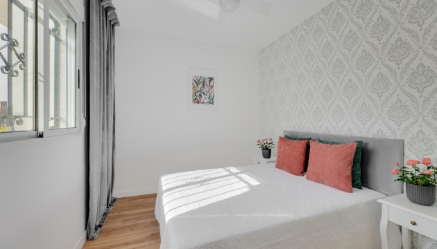 Resale - Townhouse - Los Altos