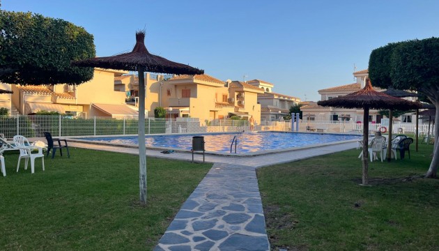 Sale - Apartment - Playa Flamenca - Orihuela Costa