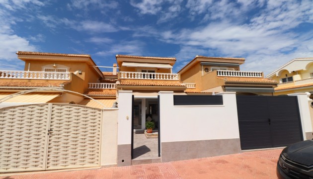 Resale - Townhouse - Benijofar - Monte Azul