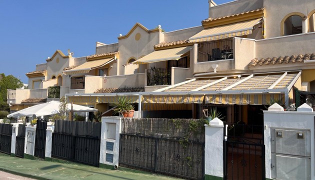Sale - Villas - Torrevieja - Los altos