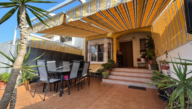 Sale - Villas - Torrevieja - Los altos