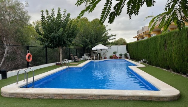 Sale - Villas - Torrevieja - Los altos