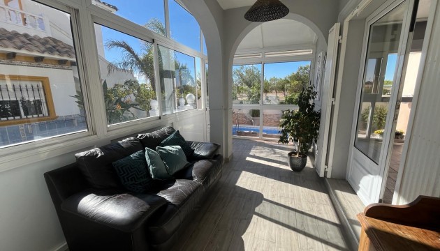 Sale - Villas - Playa Flamenca - Orihuela Costa