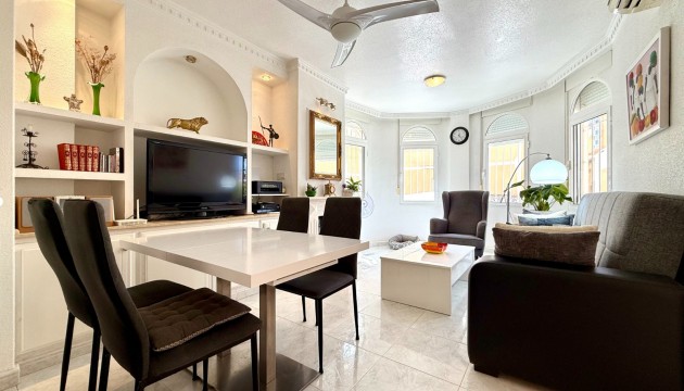 Resale - Villen
 - Villamartin