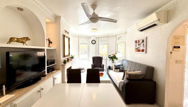 Resale - Villen
 - Villamartin