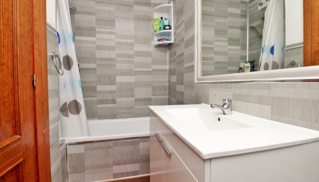 Resale - Wohnung - Punta Prima