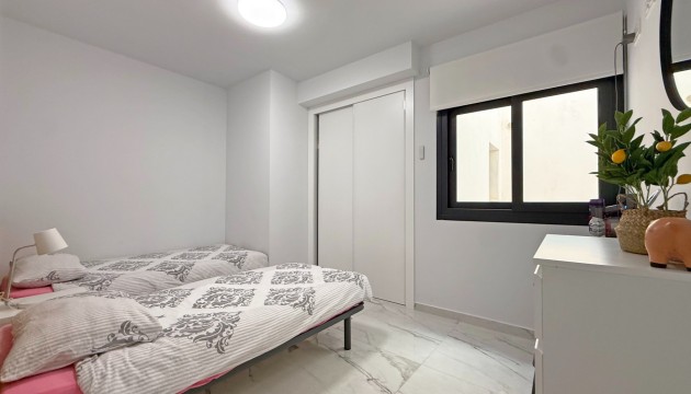 Resale - Wohnung - Los Altos