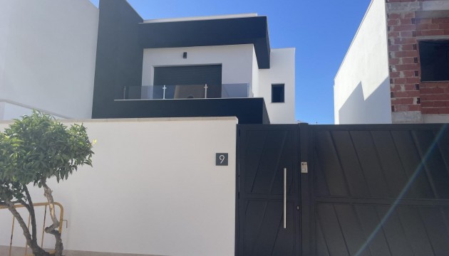 Nouvelle construction - Villas
 - Almoradi - Heredades